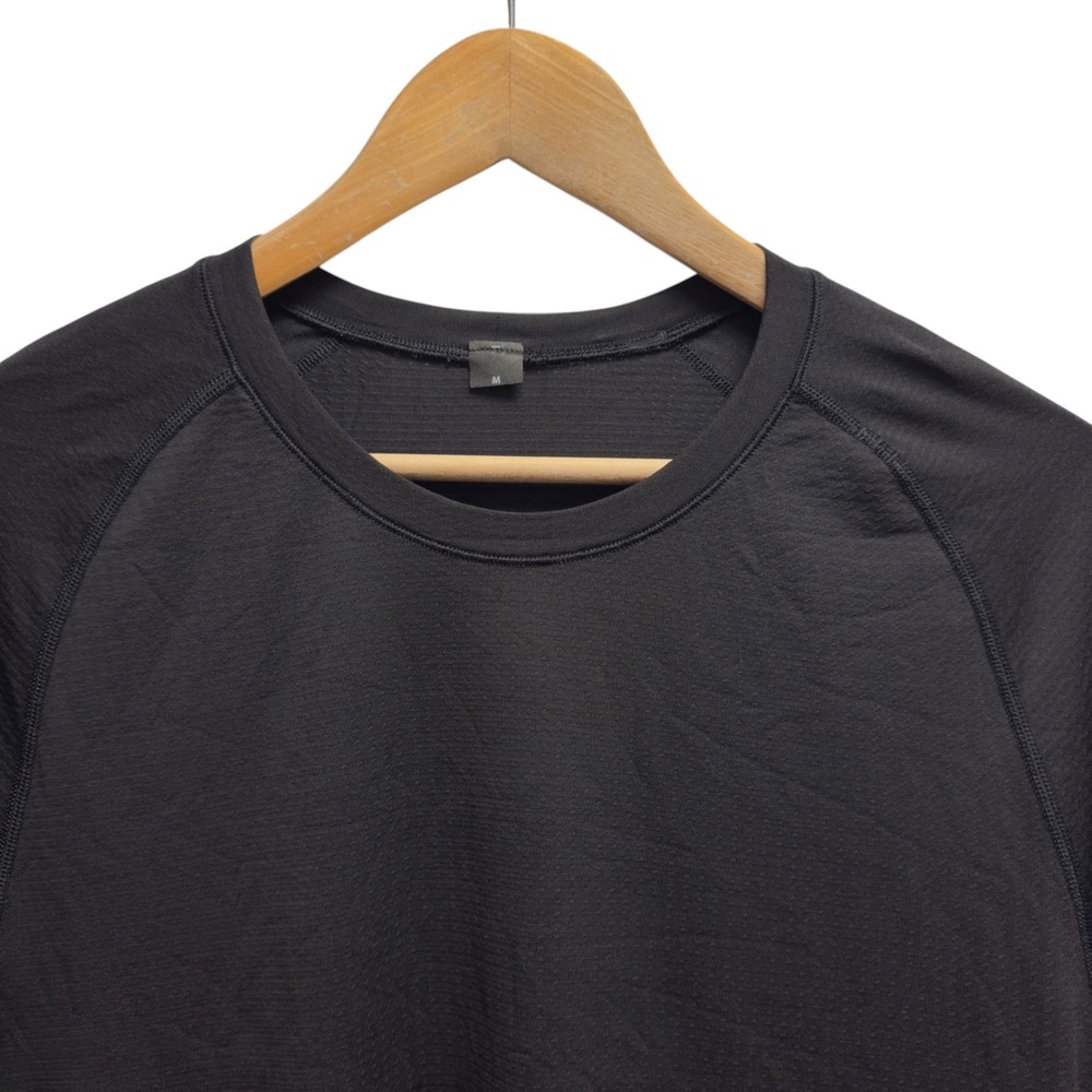 Lululemon Men's Medium Athletic Black Metal Vent Tech Short Sleeve Workout Shirt